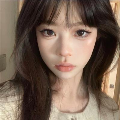 蒙面纱的男子